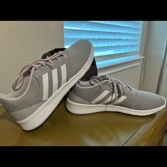 Adidas Cloudfoam Super, women’s size 7 - Picture 2 of 7